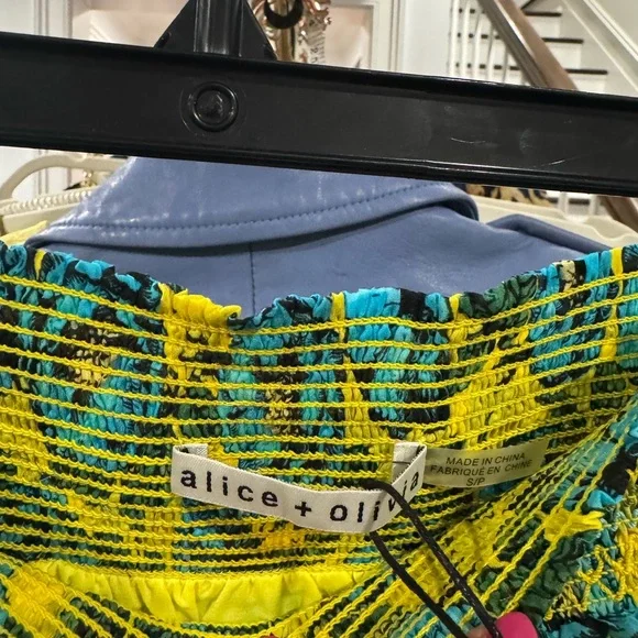 Alice + Olivia Aisha Gatherer Tiered Floral Mini Skirt - Picture 5 of 10